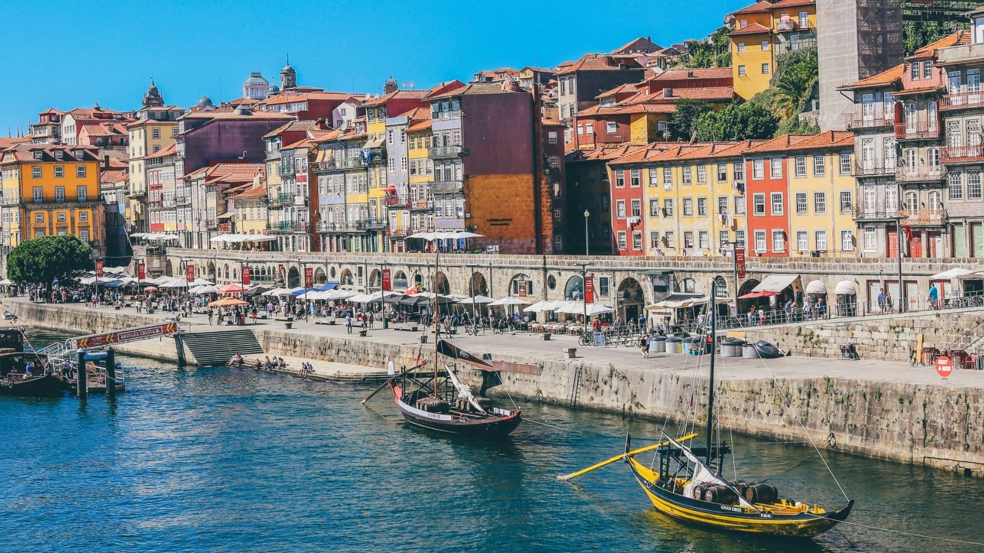 Tourist destination promotional website